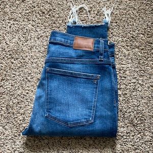 Madewell 9” High- Rise Slinny Crop Jeans. Size W31